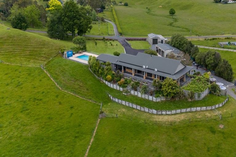 Photo of property in 220 Howden Road, Temple View, Hamilton, 3289