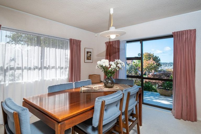 Photo of property in 52 Spence Road, Henderson, Auckland, 0612