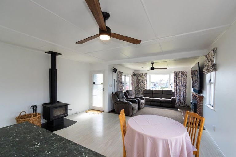 Photo of property in 17 Folkestone Drive, Flaxmere, Hastings, 4120