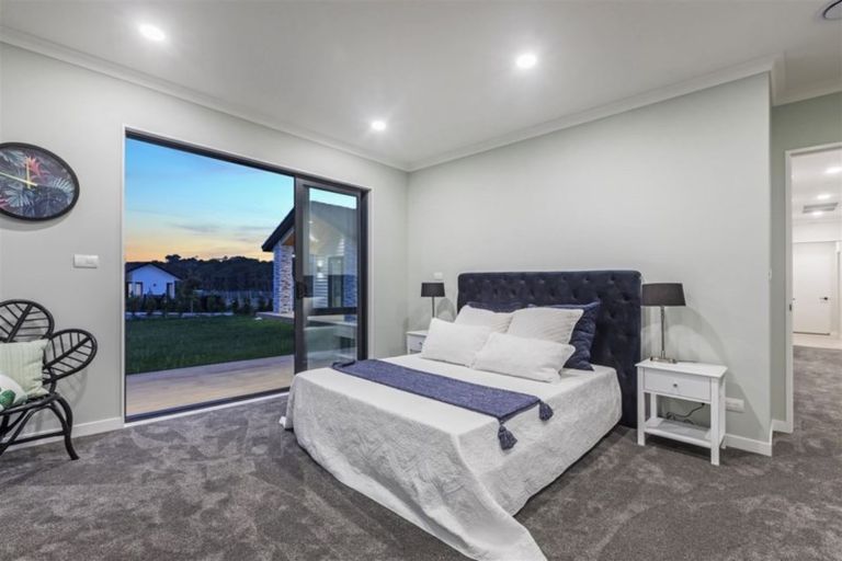 Photo of property in 7 William Blake Way, Riverhead, 0820