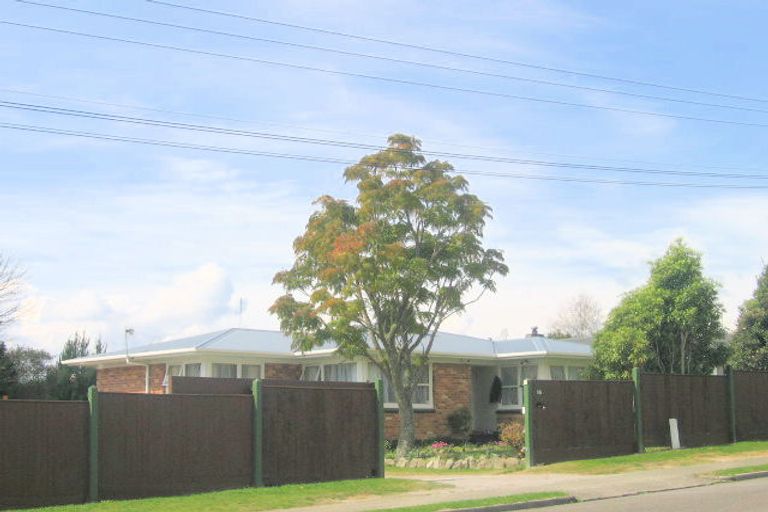 Photo of property in 16 Brent Road, Owhata, Rotorua, 3010