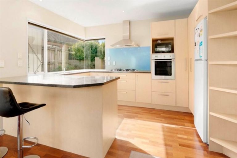 Photo of property in 25a Bluefin Way, West Harbour, Auckland, 0618