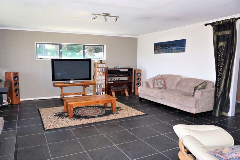 Photo of property in 1 Barclay Grove, Hokio Beach, Levin, 5571