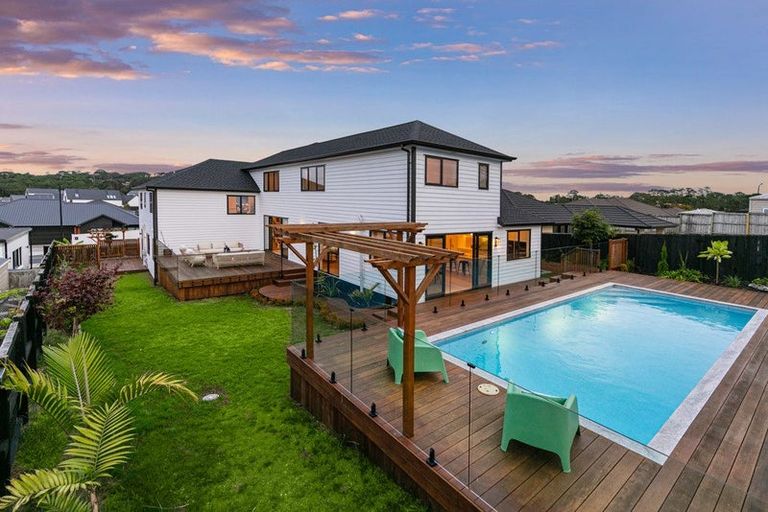 Photo of property in 4 The Landing, Riverhead, 0820