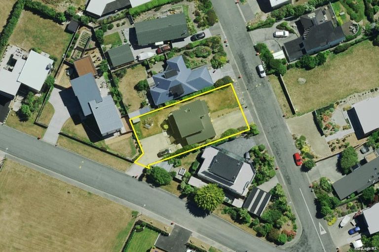 Photo of property in 28 Koromiko Crescent, Diamond Harbour, Lyttelton, 8971