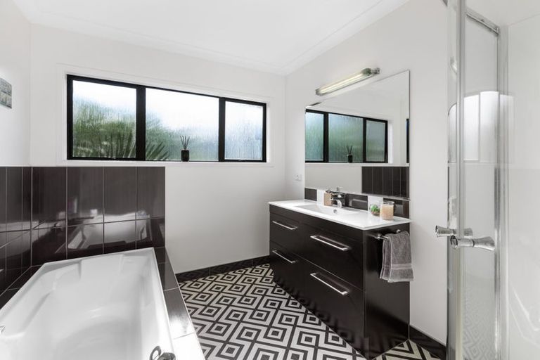 Photo of property in 28 River View Road, Morrinsville, 3300