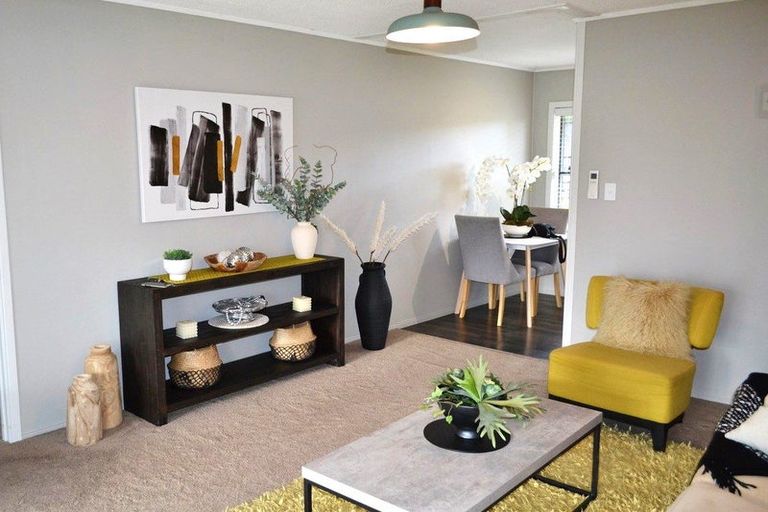 Photo of property in 1/28 Park Estate Road, Rosehill, Papakura, 2113