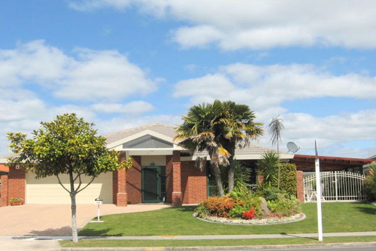 Photo of property in 140 Gravatt Road, Papamoa Beach, Papamoa, 3118