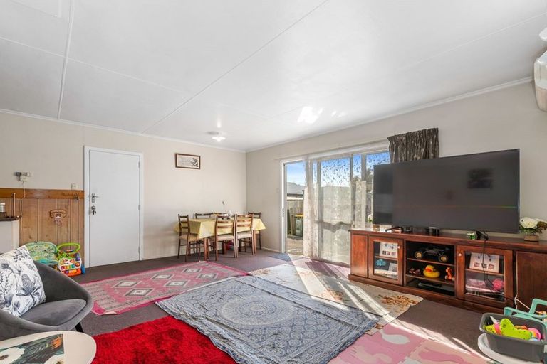 Photo of property in 33b Kawaha Point Road, Fairy Springs, Rotorua, 3015