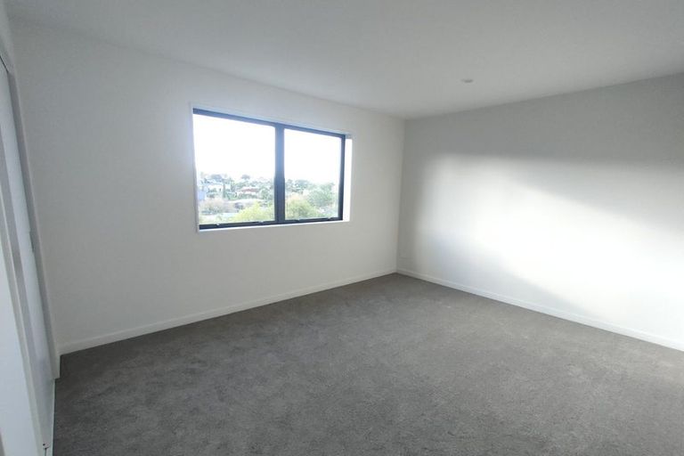 Photo of property in 48d Awaruku Road, Torbay, Auckland, 0630