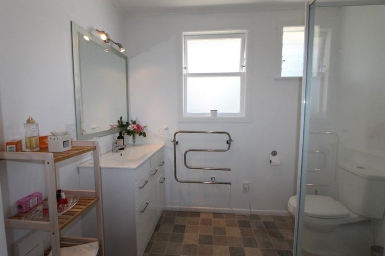 Photo of property in 2/79 Taupo View Road, Taupo, 3330