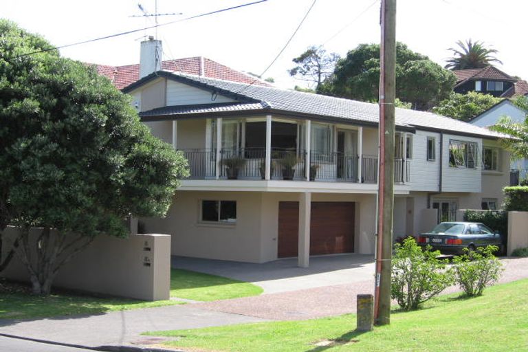 Photo of property in 2/8 The Esplanade, Campbells Bay, Auckland, 0630