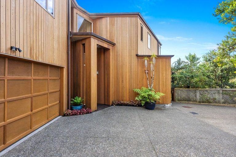 Photo of property in 3/56 Castor Bay Road, Castor Bay, Auckland, 0620