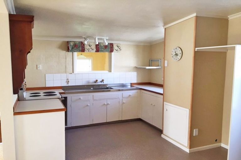 Photo of property in 23 Wharfe Street, South Hill, Oamaru, 9400