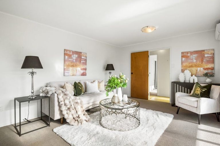 Photo of property in 3 Tesla Place, Totara Vale, Auckland, 0629