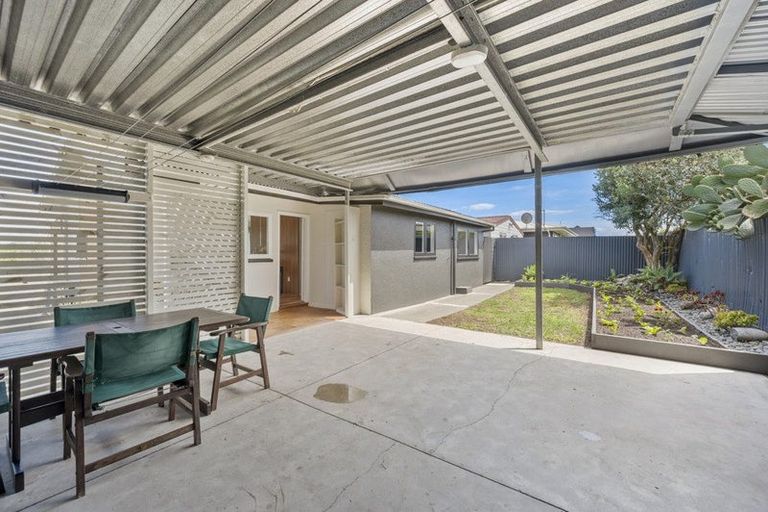 Photo of property in 35 Pukeko Place, Westshore, Napier, 4110