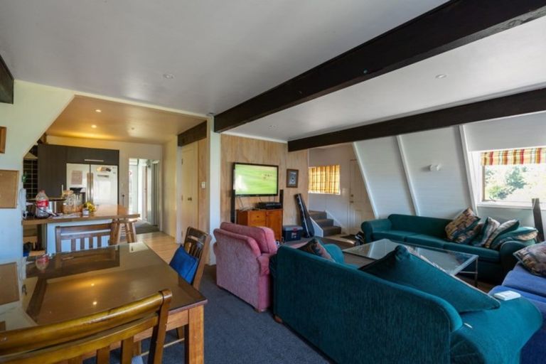 Photo of property in 6a Williams Street, Sunshine Bay, Queenstown, 9300