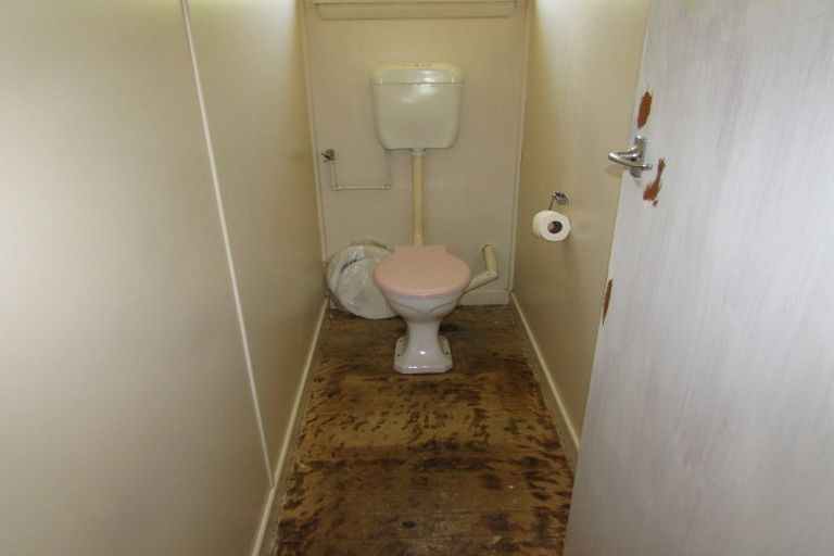 Photo of property in 39 Cambridge Street, Tapanui, 9522