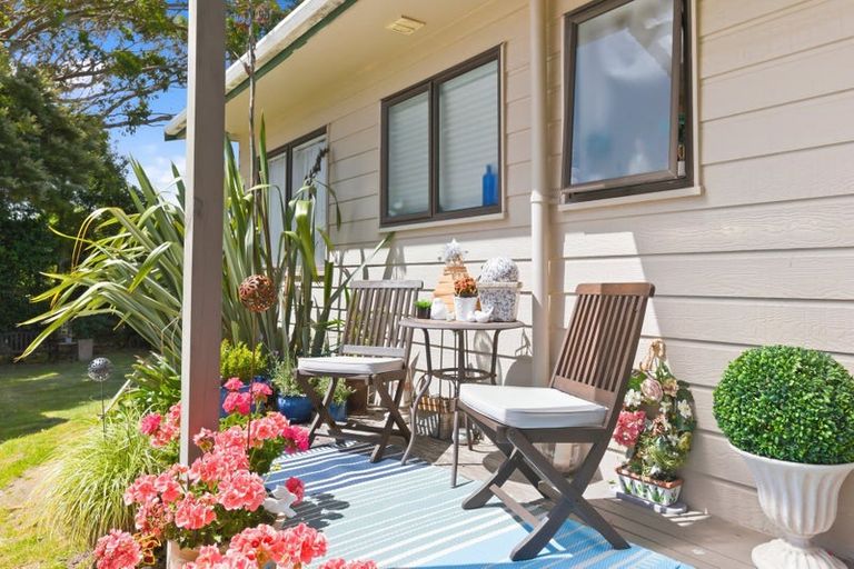 Photo of property in 5 Dennis Taylor Court, Paraparaumu, 5032