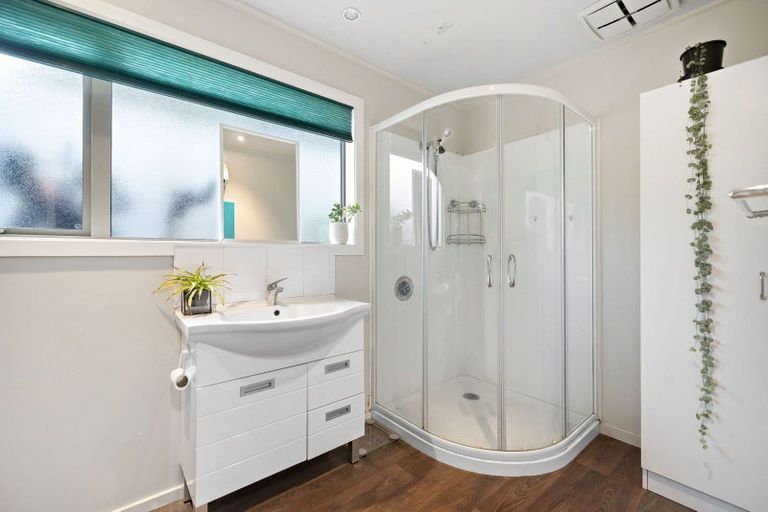 Photo of property in 4a Avalon Crescent, Fernhill, Queenstown, 9300