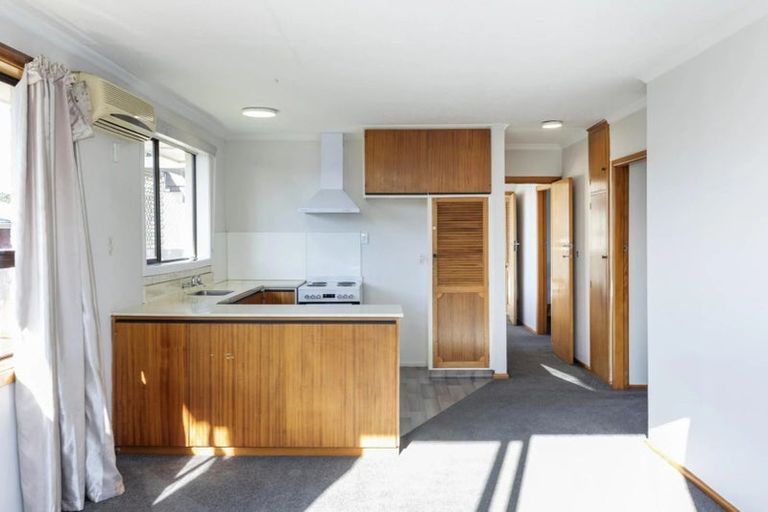 Photo of property in 11 Eglinton Street, Avondale, Christchurch, 8061