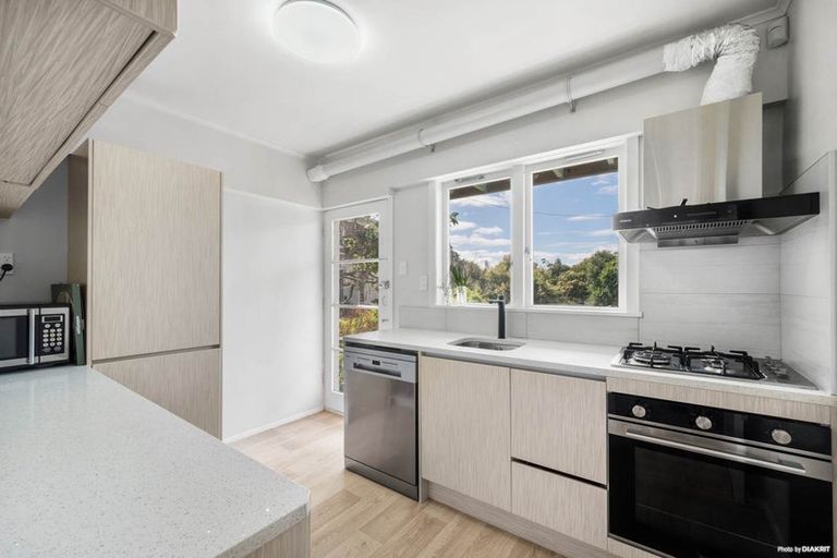 Photo of property in 3/18 Fowler Street, Northcote, Auckland, 0627