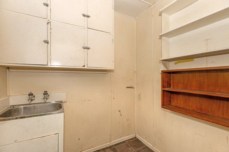 Photo of property in 61 Cambridge Terrace, Kaiti, Gisborne, 4010