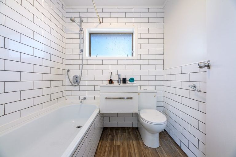 Photo of property in 3/26 Copley Street, New Lynn, Auckland, 0600