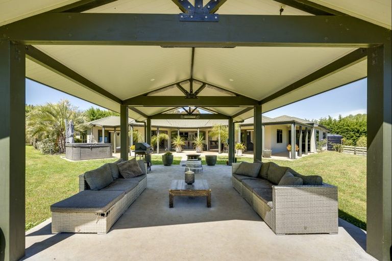 Photo of property in 100 Cohrs Road, Poukawa, Hastings, 4178