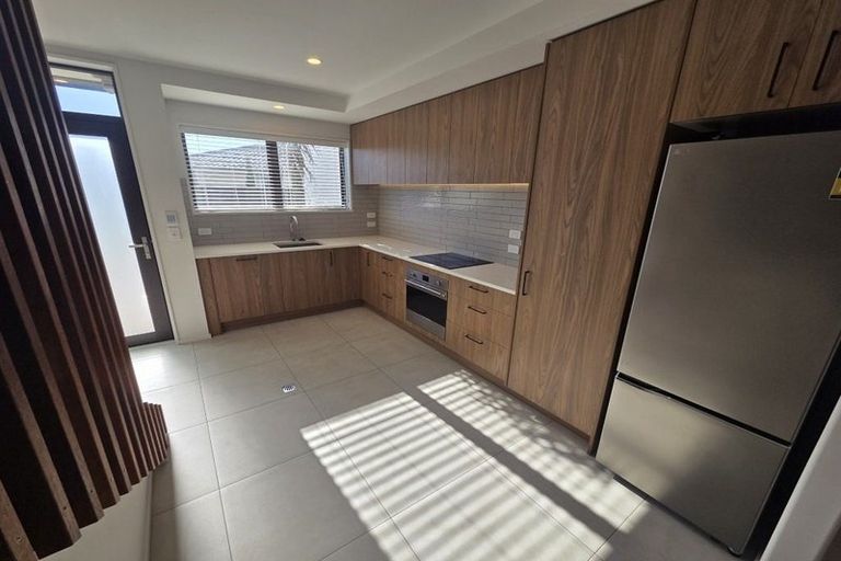 Photo of property in 3/9 Edgeware Road, St Albans, Christchurch, 8014