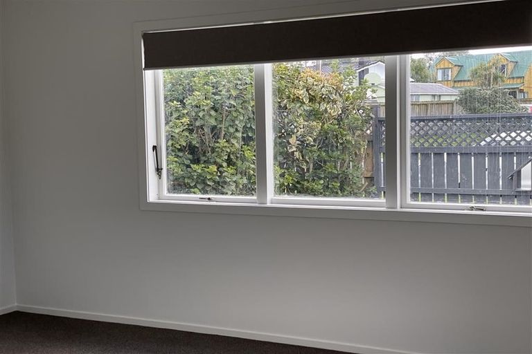 Photo of property in 1/21 Lancaster Road, Beach Haven, Auckland, 0626