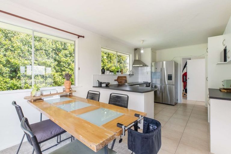 Photo of property in 1/16 Stanley Road, Glenfield, Auckland, 0629