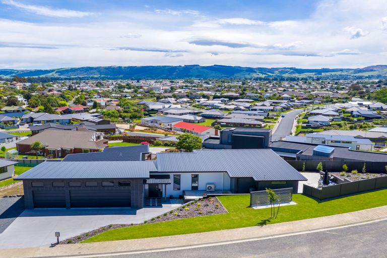 Photo of property in 8 Erica Crescent, Mosgiel, 9024