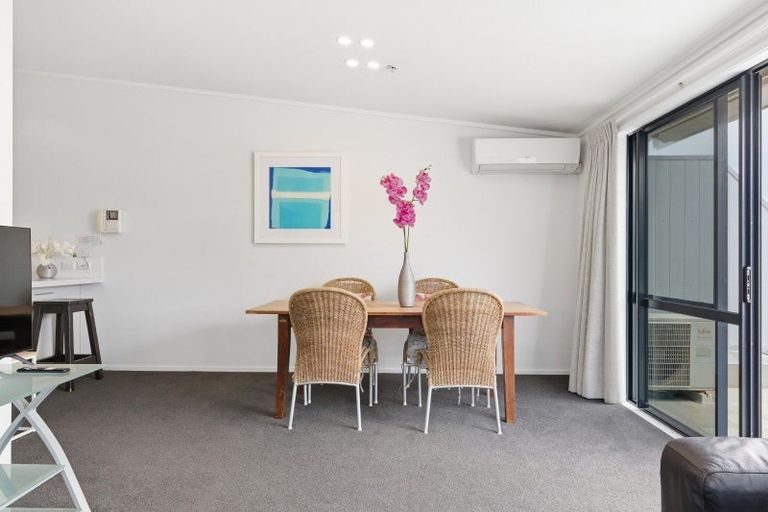 Photo of property in Atlas Apartments, 49 Maunganui Road, Mount Maunganui, 3116