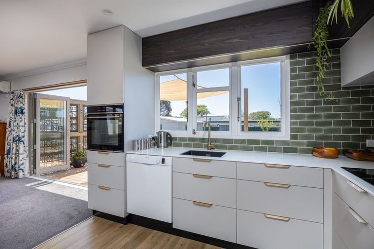 Photo of property in 321 Carrington Street, Vogeltown, New Plymouth, 4310