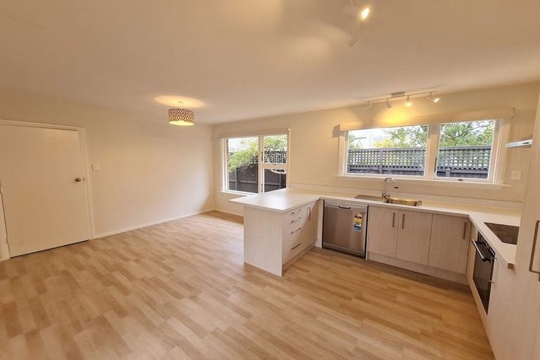 Photo of property in 2/35 Hamilton Avenue, Ilam, Christchurch, 8041