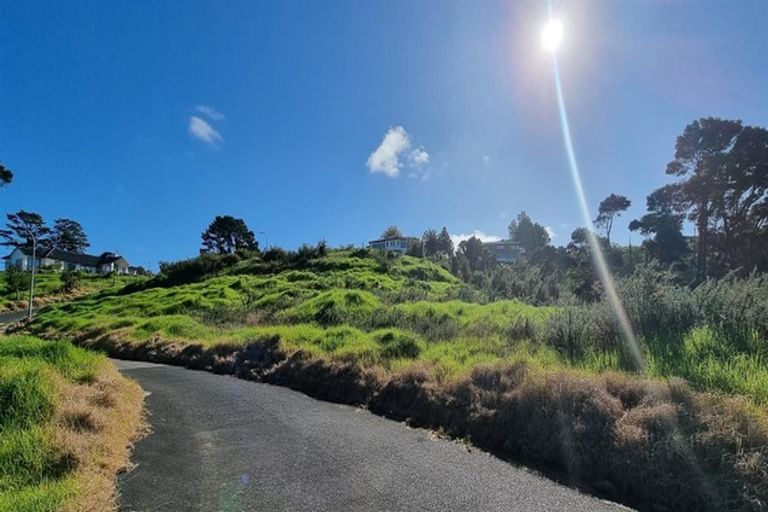 Photo of property in 92 Vaughans Road, Long Bay, Auckland, 0792