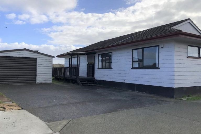 Photo of property in 27 Silverstone Place, Henderson, Auckland, 0612