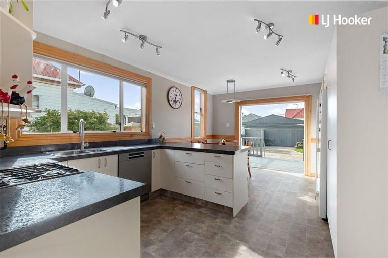 Photo of property in 47 Queens Drive, Saint Kilda, Dunedin, 9012