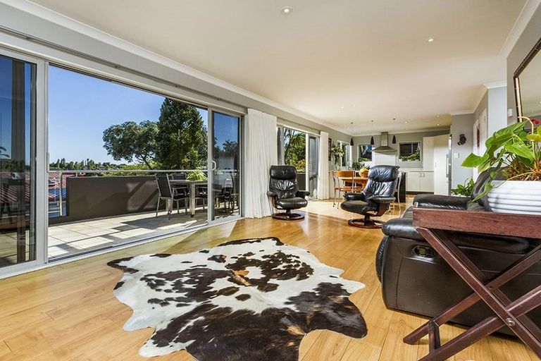Photo of property in 79a Aramoana Avenue, Devonport, Auckland, 0624