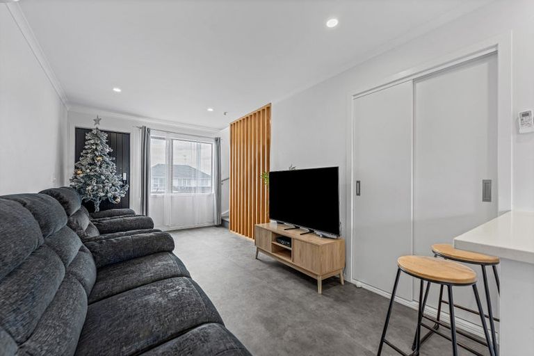 Photo of property in 2/78 Swaffield Road, Papatoetoe, Auckland, 2025