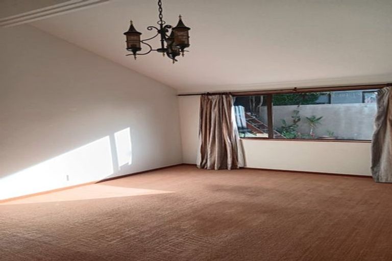 Photo of property in 6 Brigid Place, Mount Pleasant, Christchurch, 8081