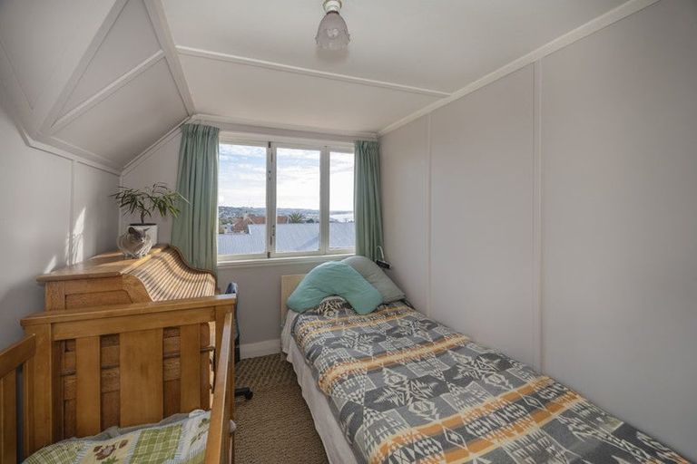 Photo of property in 76 Wharfe Street, South Hill, Oamaru, 9400