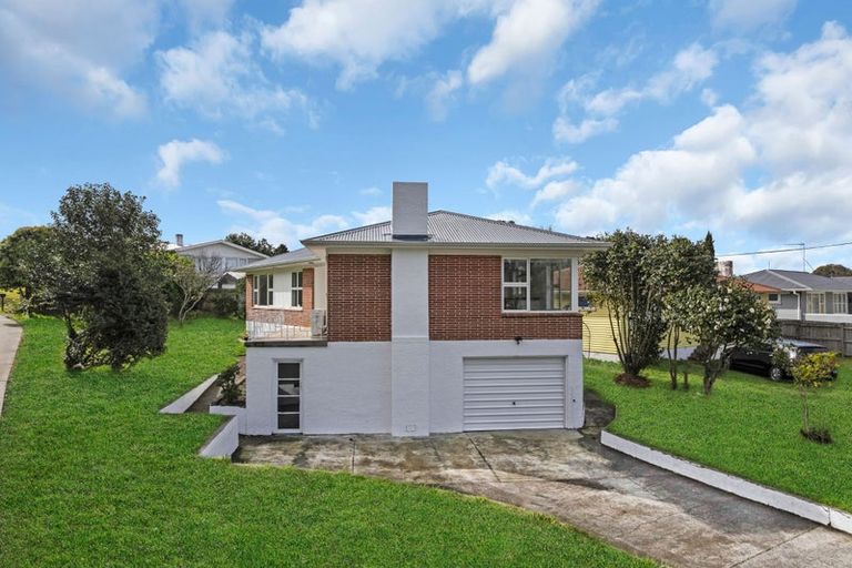 Photo of property in 25 Kayes Road, Pukekohe, 2120