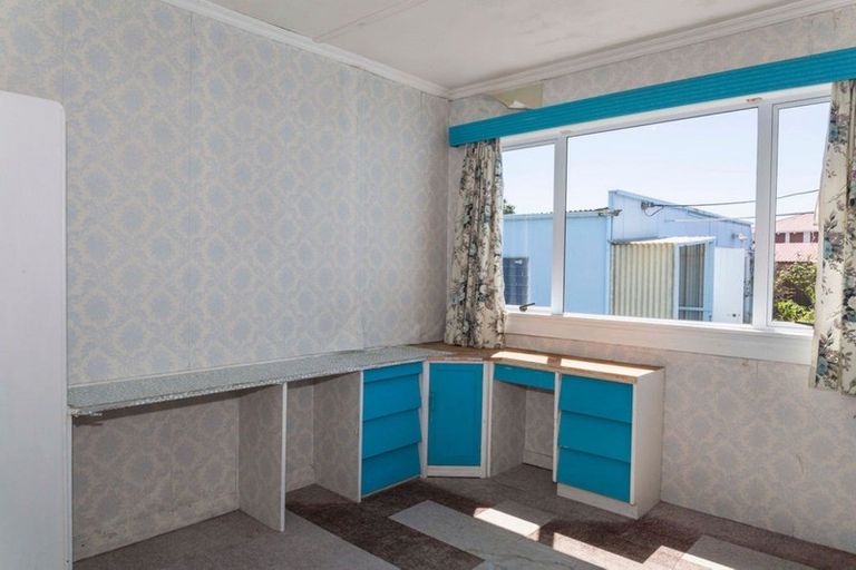 Photo of property in 42 Barraud Street, Dannevirke, 4930