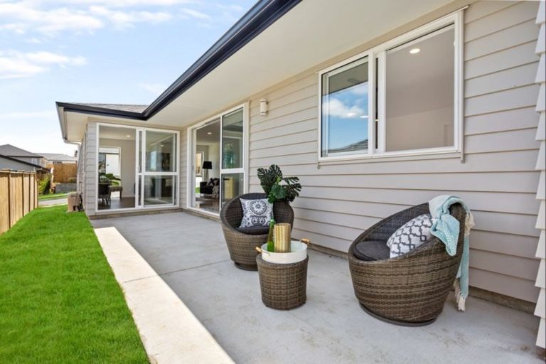 Photo of property in 8 Magnum Drive, Kumeu, 0810
