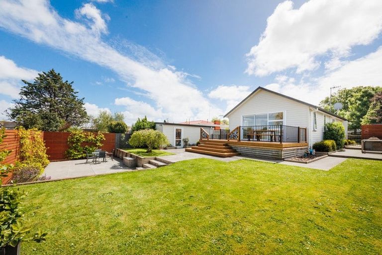 Photo of property in 32 Milton Street, Roslyn, Palmerston North, 4414