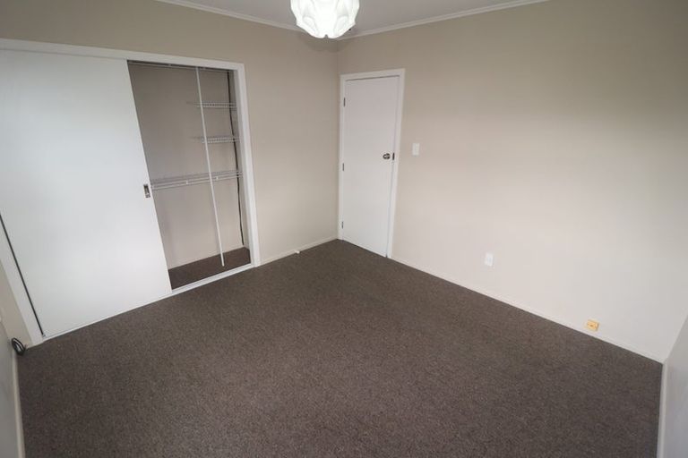Photo of property in 81 Sturges Road, Henderson, Auckland, 0612