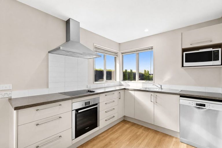 Photo of property in 34 Shands Road, Hornby, Christchurch, 8042