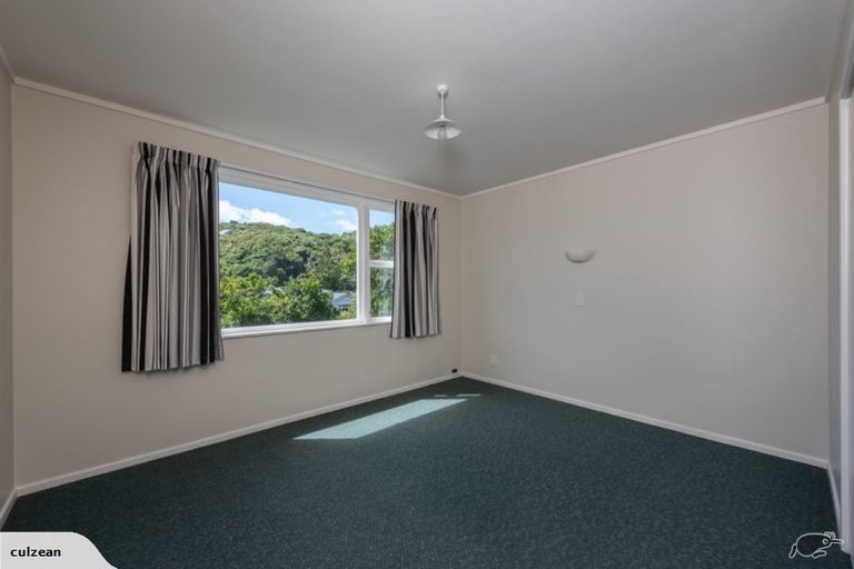 Photo of property in 2/77 Collier Avenue, Karori, Wellington, 6012